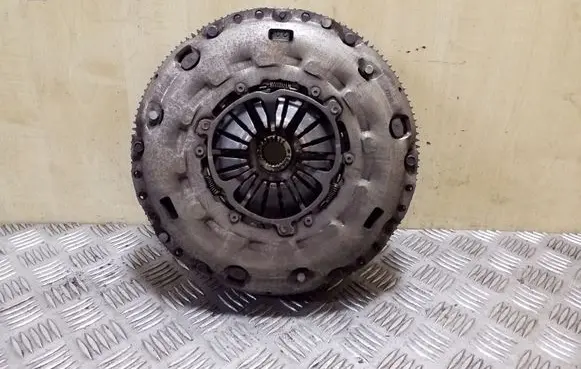 Skoda Octavia Mk2 (1Z) Clutch set kit 06F105266Q 022141031R