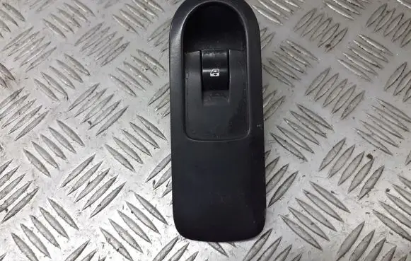 Renault Scenic II - Grand scenic II Quarter vent window switch 156013740