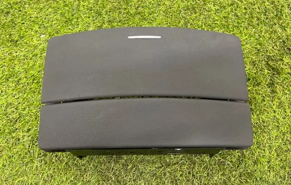 Mercedes-Benz S AMG W221 Radio/GPS head unit trim A2216800834