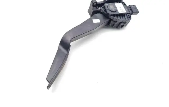 Jeep Cherokee Accelerator throttle pedal D1404-121101 66337E B-D1401-114611