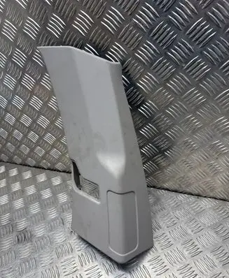 Volvo XC90 (C) pillar trim