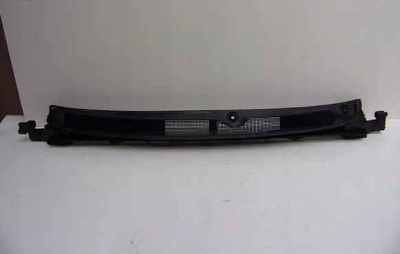 Chrysler Pacifica Wiper trim 68228471AF