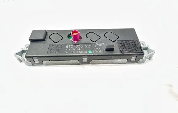 Audi A5 8T 8F Aerial antenna amplifier 8T0035225C