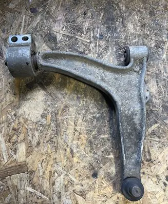 Opel Vectra C Front lower control arm/wishbone 024413016