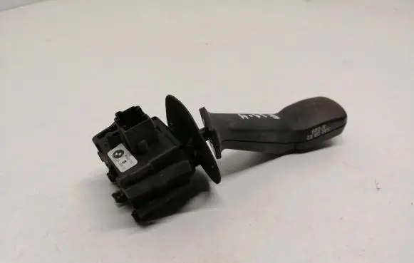 BMW 5 E39 Indicator stalk 8352172 01100410