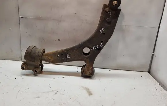 Ford Focus Front lower control arm/wishbone