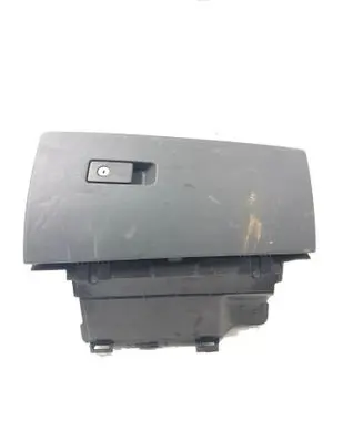 Volvo V70 Glove box 30676278
