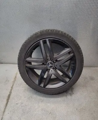Mercedes-Benz V Class W447 R19 alloy rim A4474011500