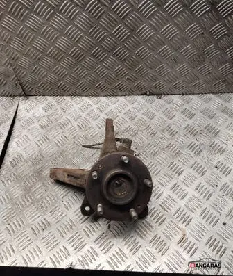 Front wheel hub