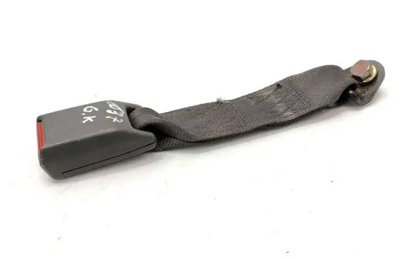 Mazda 929 Rear seatbelt buckle
