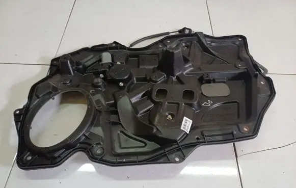 Mazda 3 II Sliding door window regulator with motor