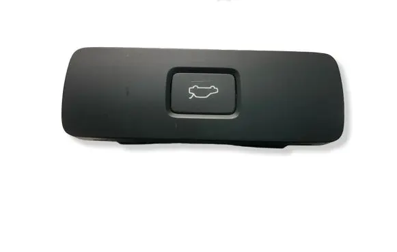 Volvo XC40 Tailgate/boot open switch button 32350330