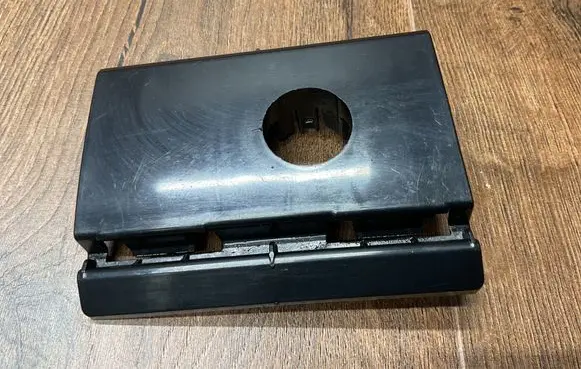 Porsche Cayenne (9Y0 9Y3) Front parking sensor holder (PDC) 9Y0807132