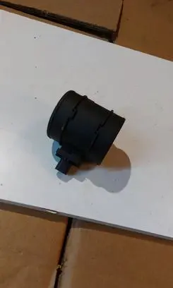 Opel Insignia A Mass air flow meter F00C2T8002