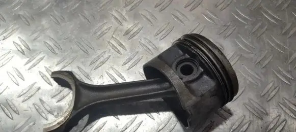 Audi A4 S4 B5 8D Piston with connecting rod