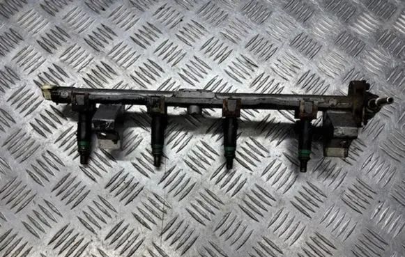 Ford Focus Fuel main line pipe 98MF9H467BB