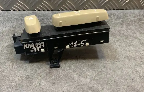 Lexus RX 450H Other switches/knobs/shifts 18A011