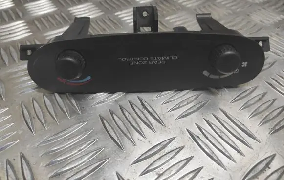 Dodge Caravan Climate control unit 4685797AA
