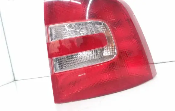 Skoda Octavia Mk2 (1Z) Rear/tail lights 1Z9945096 1Z9945258