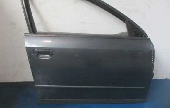 Audi A4 S4 B6 8E 8H Front door