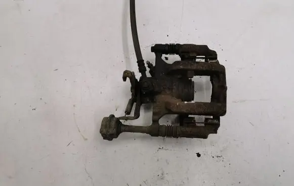 Opel Astra J Rear brake caliper
