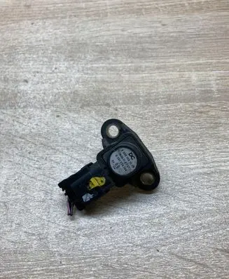 Mercedes-Benz GL X164 Air pressure sensor A0061531528