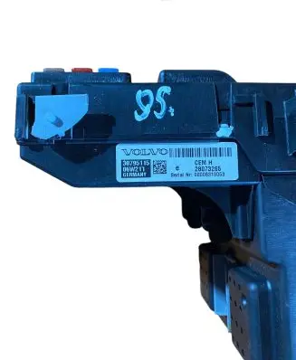 Volvo XC90 Fuse module 30795115