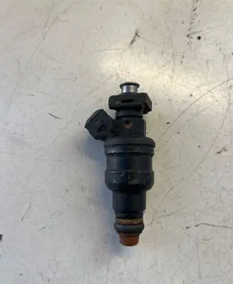 Audi A4 S4 B5 8D Fuel injector 0280150444