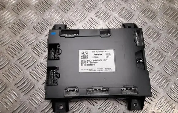 Tesla Model S Comfort/convenience module 101090600F