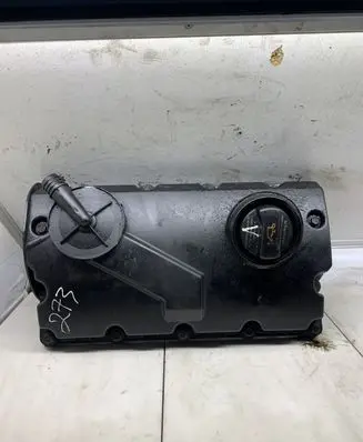 Volkswagen Golf V Rocker cam cover 038103475