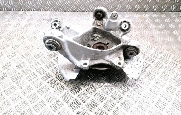 Tesla Model 3 Rear wheel hub 1044416-00-F