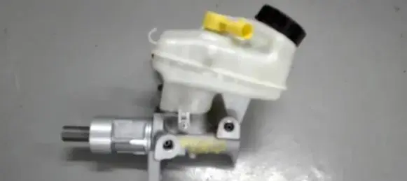 Opel Insignia A Master brake cylinder
