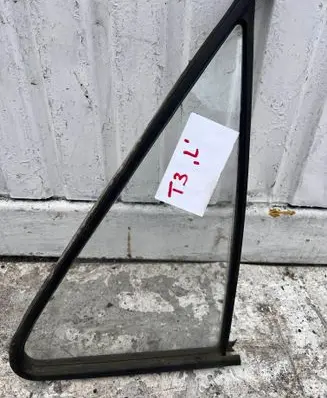 Volkswagen Transporter - Caravelle T3 Front triangle window/glass 43R001025