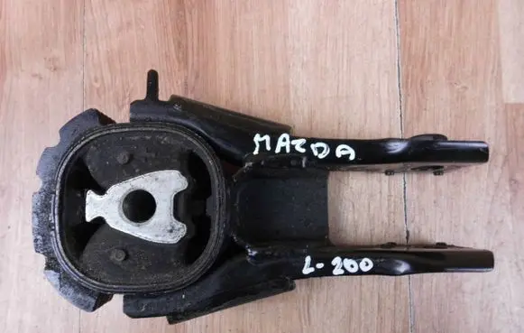 Mazda CX-5 II Engine mounting bracket KN3R39040