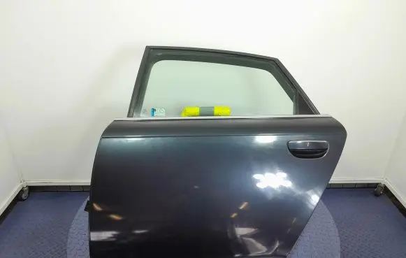 Audi A6 S6 C6 4F Rear door