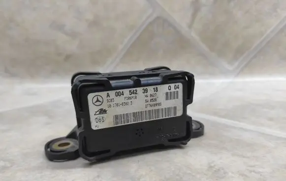 Mercedes-Benz ML W164 ESP acceleration yaw rate sensor A0045423918 10170103823