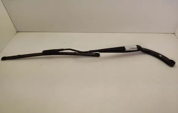 Ford Mustang VI Front wiper blade arm FR3B17B589AA