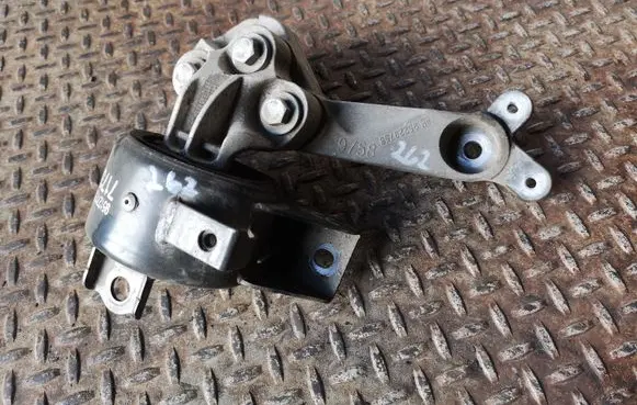 Opel Mokka Gearbox mount 95127173 95229758