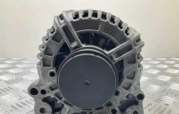 Audi Q3 8U Generator/alternator 03L903023