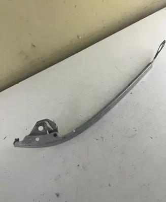 Toyota Avensis T220 Under headlight/headlamp trim 