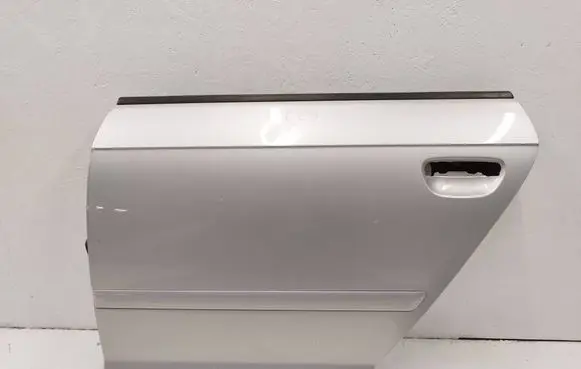 Audi A3 S3 8P Rear door