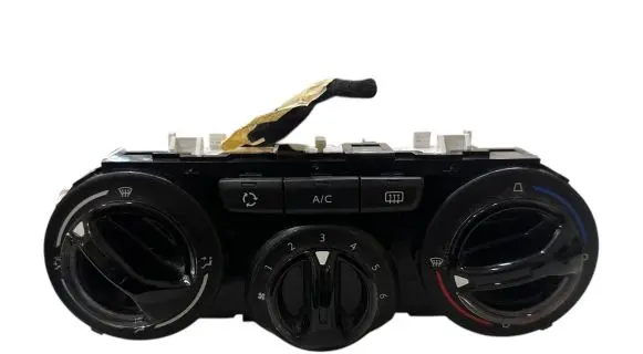 Peugeot 208 Climate control unit 96722483ZD E1063173 T1013332G