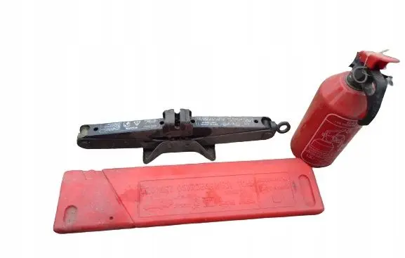 Nissan Primera Lift Jack 