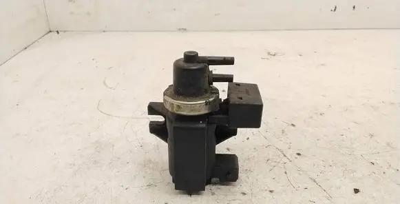 BMW 3 E46 Turbo solenoid valve 72279600 2247906 00T069