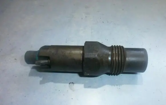Ford Escort Fuel injector lcr6734801c