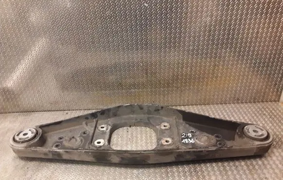 Mercedes-Benz CLS C219 Rear differential/diff mount bracket 2303522206 A2303522206
