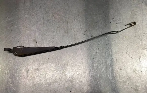 Volkswagen Golf II Front wiper blade arm 191955409