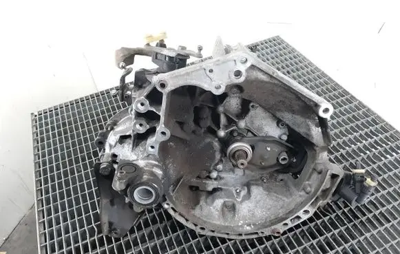 Peugeot 207 Manual 5 speed gearbox 20CQ65