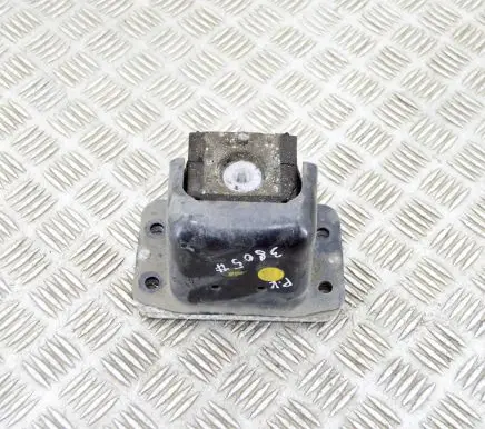 Volkswagen Crafter Engine mount bracket