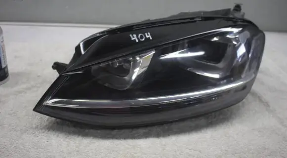 Volkswagen Golf VII Headlight/headlamp 5G1941031 90024313 X611UF2300W